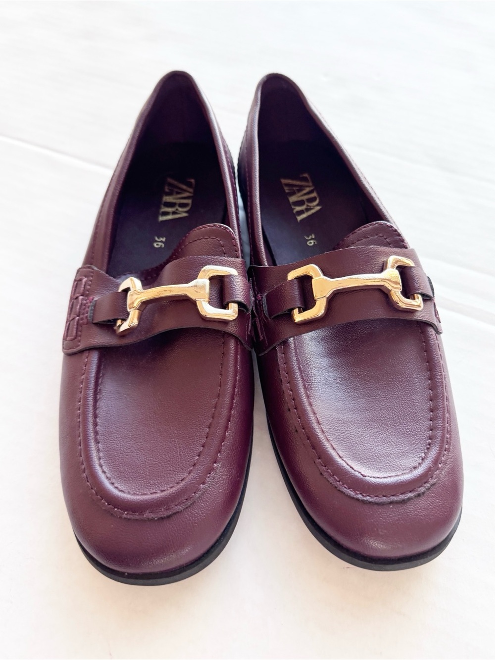 Zara Girl New Classic Loafers with Gold Bar in Burgundy Size EUR 36 USA 4
NWOT